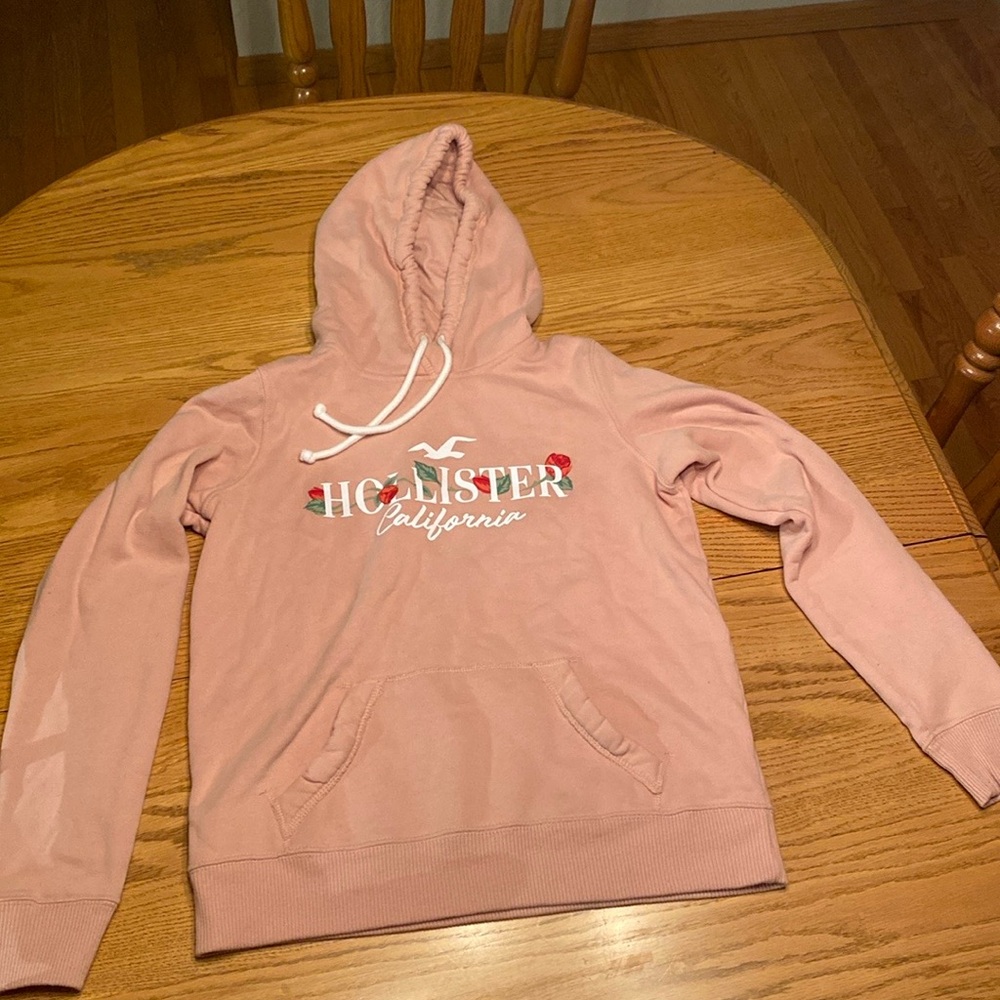 pink sweatshirt hollister